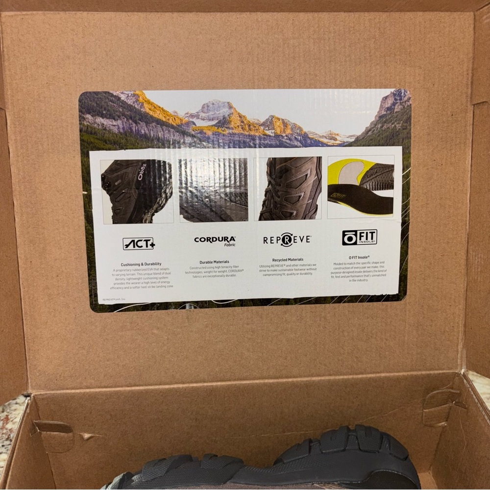 Oboz Women’s Brown Hiking Boots NEW IN BOX - Picture 13 of 14